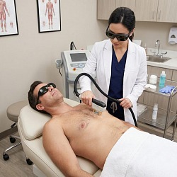 Лазерная эпиляция груди в Perfect Clinic СПб