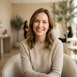 Результат коррекции гусиных лапок ботоксом — до и после, клиника Perfect Clinic